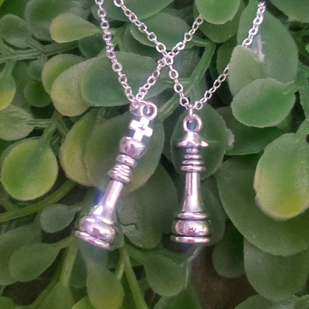 King and Queen Necklace Set